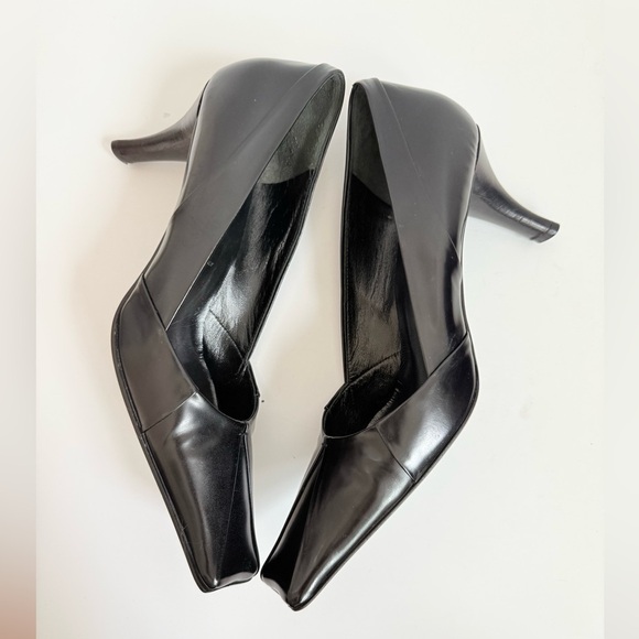 Prada Vintage Black pleated brushed leather square toe pumps EU 39 - Picture 3 of 8